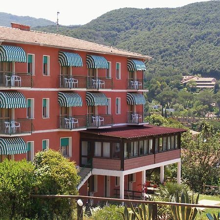 Hotel La Feluca Portoferraio Exterior foto