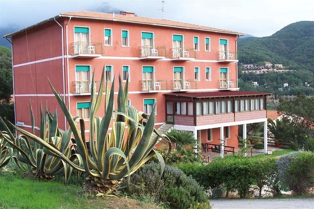 Hotel La Feluca Portoferraio Exterior foto